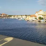 Cocon Marine-piscine-calme-commerces-vue * Le Barcarès
