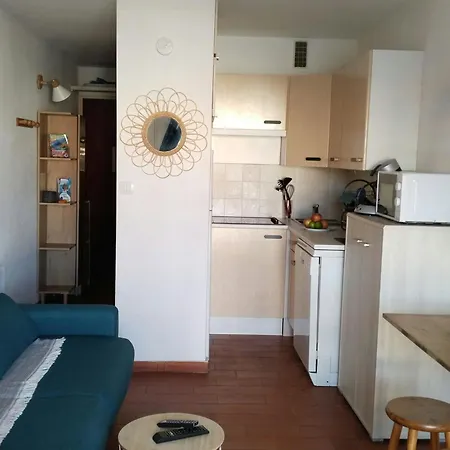Apartment Cocon Marine-piscine-calme-commerces-vue *